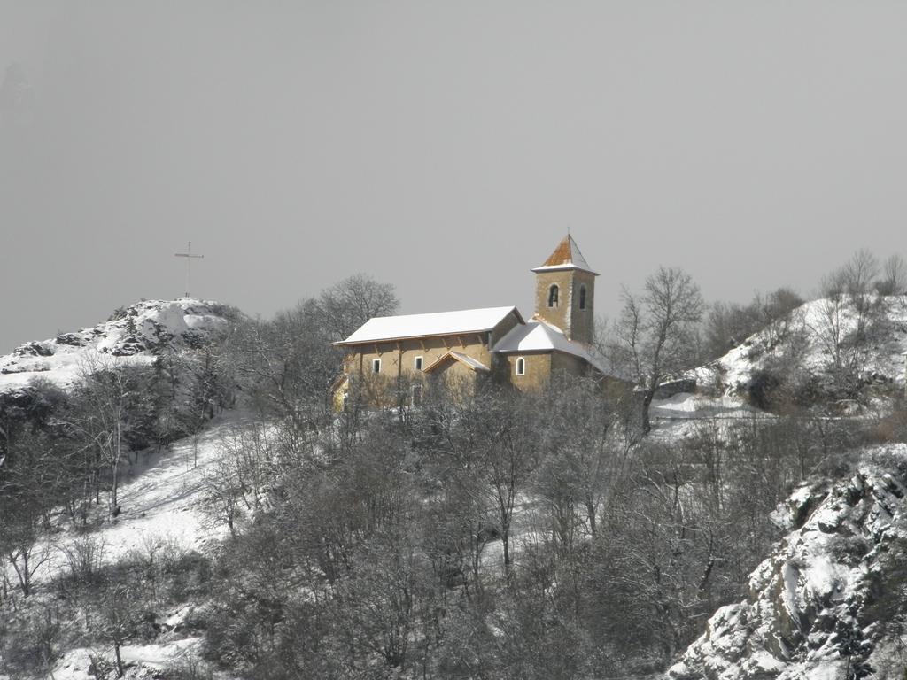 Gite Auberge Les Terres Blanches De Meolans Méolans Exterior foto