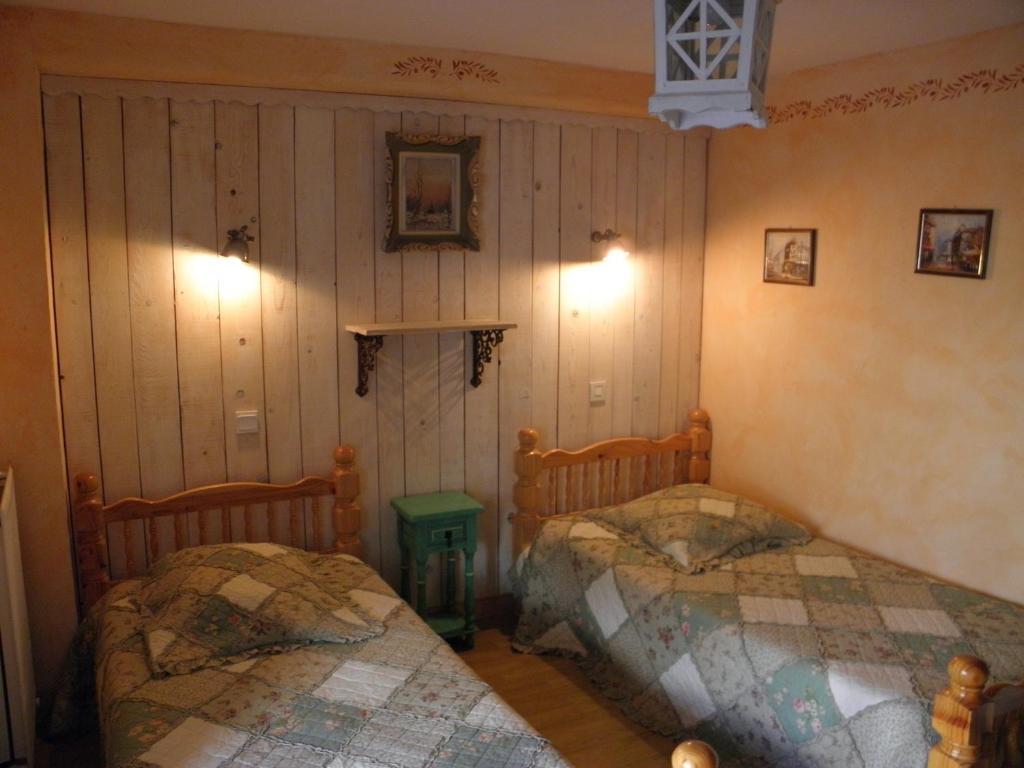 Gite Auberge Les Terres Blanches De Meolans Méolans Quarto foto