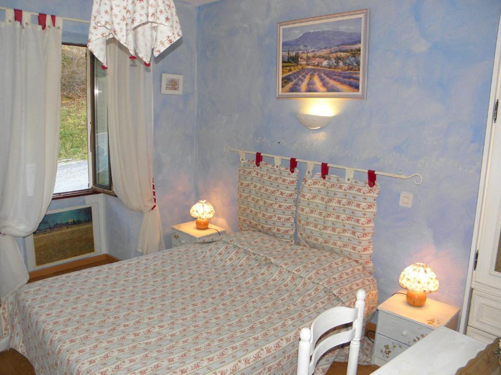 Gite Auberge Les Terres Blanches De Meolans Méolans Quarto foto