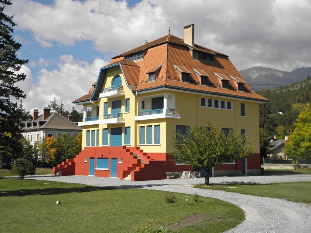 Gite Auberge Les Terres Blanches De Meolans Méolans Exterior foto