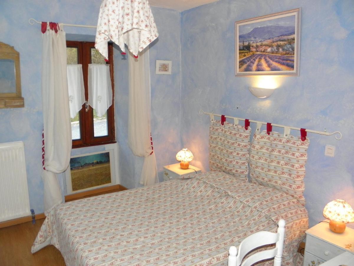 Gite Auberge Les Terres Blanches De Meolans Méolans Quarto foto